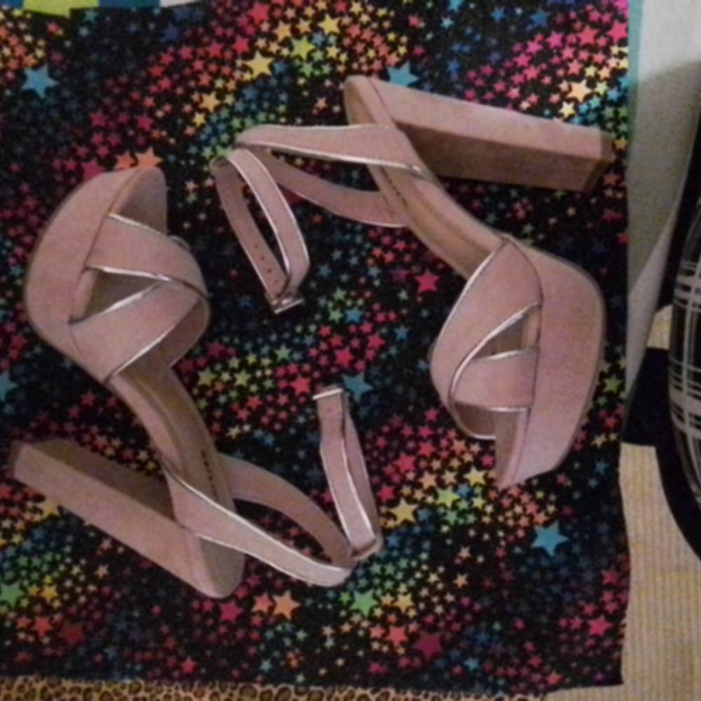 Shoes - Picture 3 of 5
